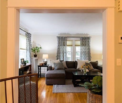 4th image of 11 Woodbury St