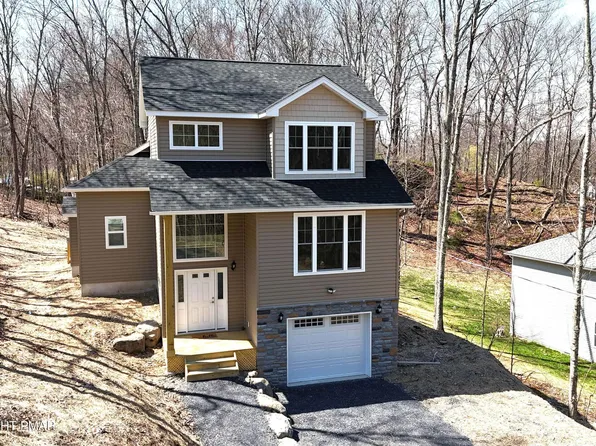 203 Lincoln Ln, East Stroudsburg, PA 18301