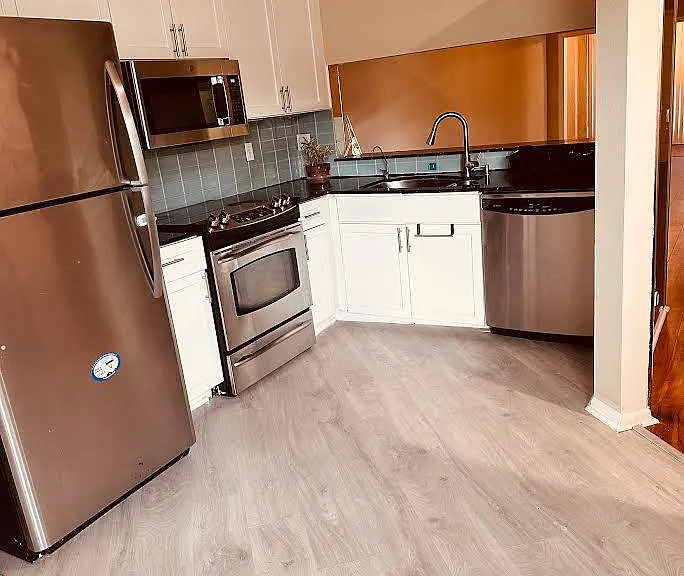 8108 Summer Shores Dr — Photo 1