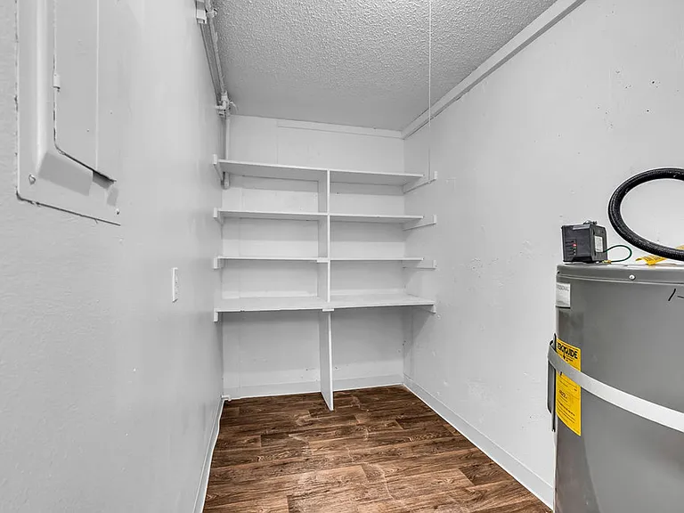 Kingcity Apartments — Photo 48