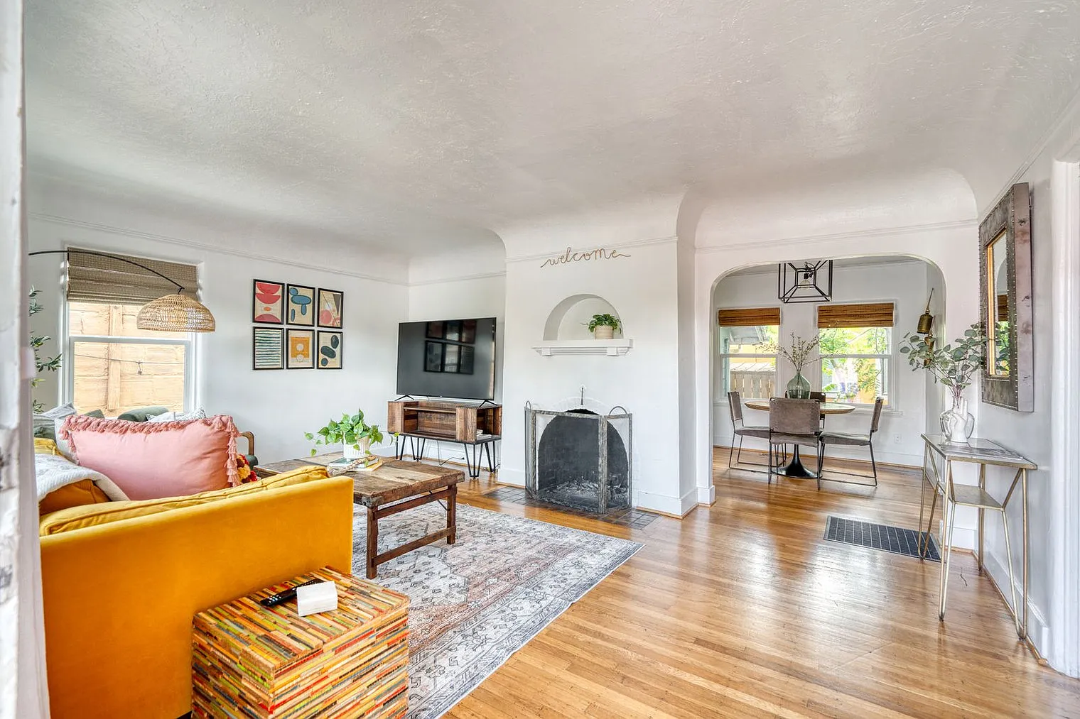 2 bed, 1.0 bath, 990 sqft, $3,109 — Photo 3