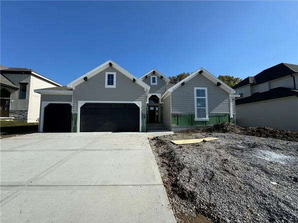 10415 N Mulberry St, Kansas City, MO 64155