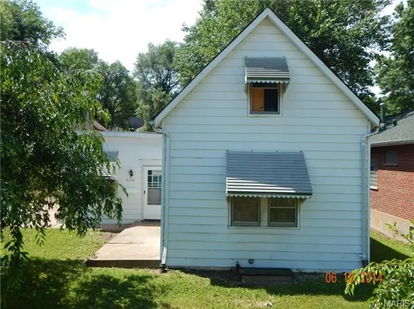 4358 Tholozan Ave, Saint Louis, MO 63116