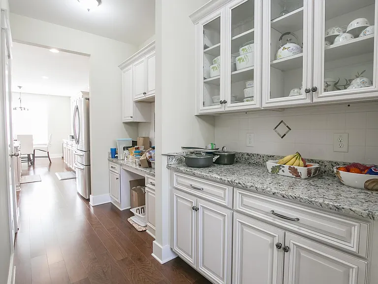 632 Newcomb St — Photo 24