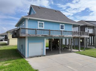 976 Bahama Dr, Crystal Beach, TX 77650