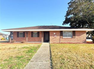 100 Apple Ct, Luling, LA 70070