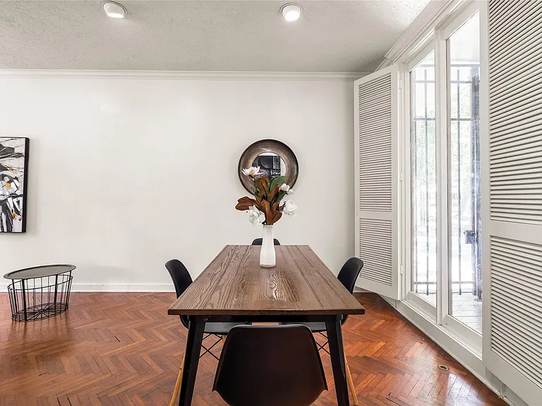 3318 Mount Vernon St — Photo 4