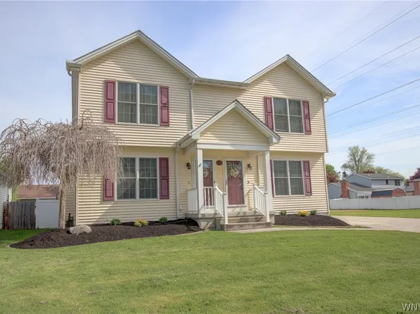 936 Castlebar Dr, North Tonawanda, NY 14120