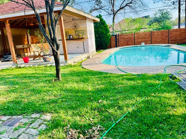 616 W Agarita Ave #616, San Antonio, TX 78212