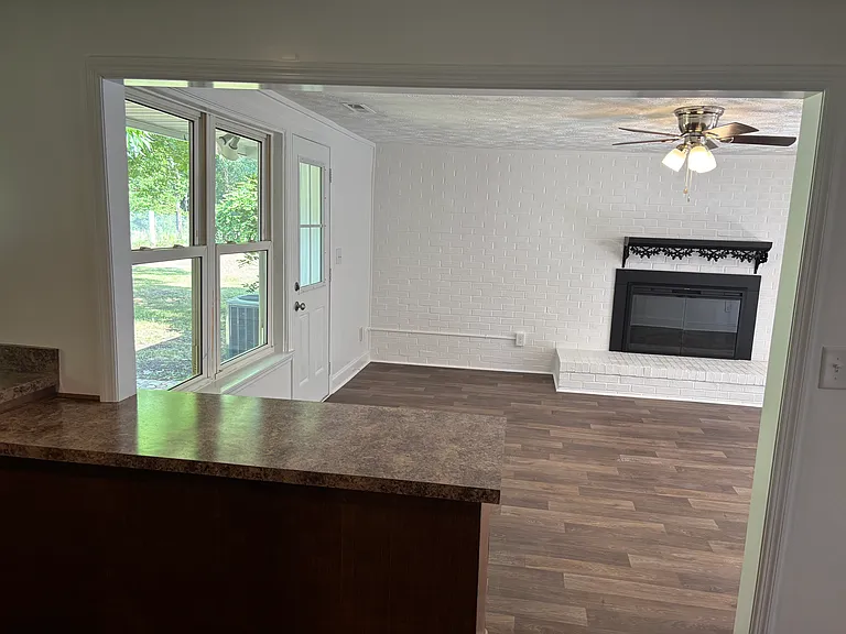 1656 Zinnia Ct — Photo 7