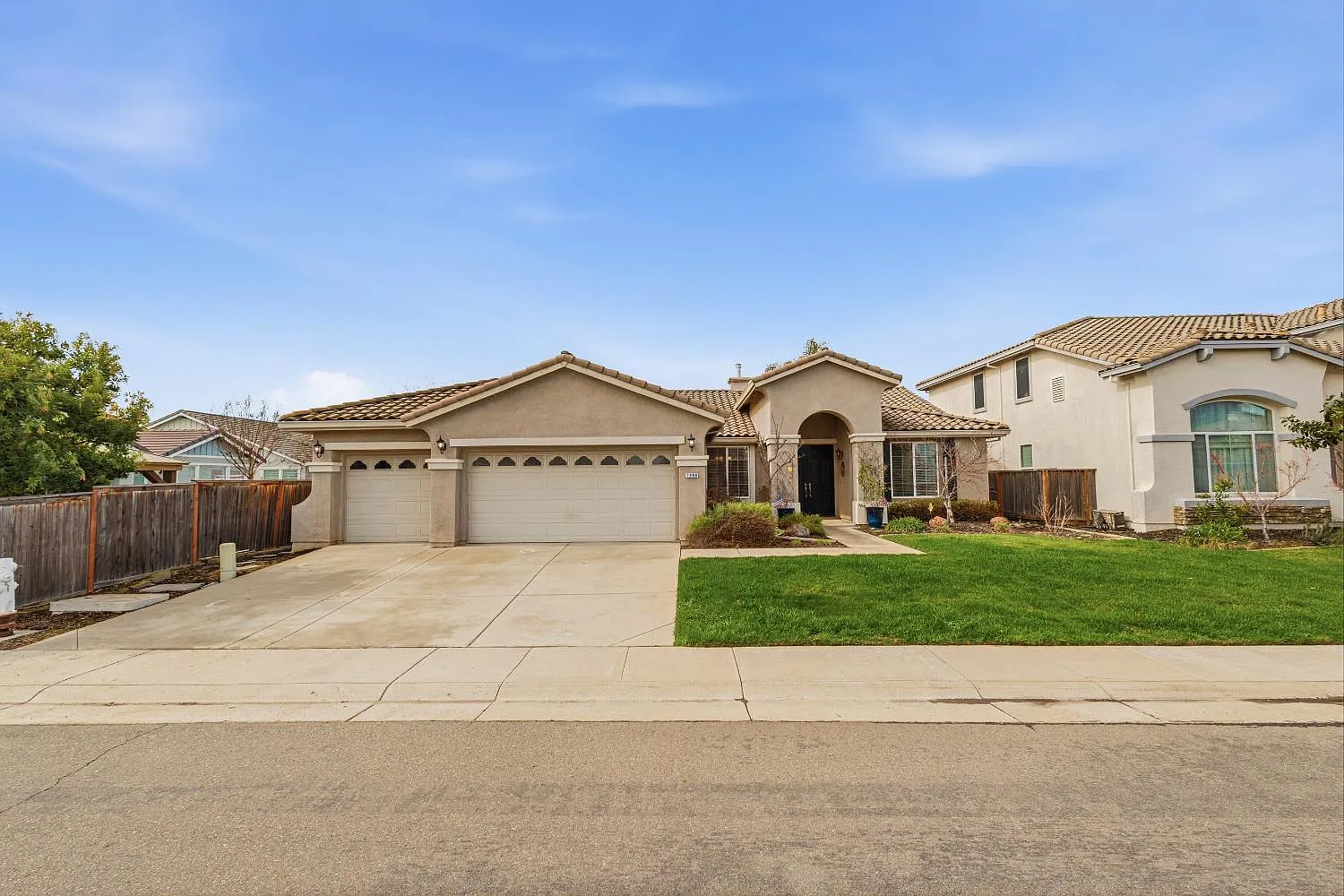7998 Double Eagle Way photo 1