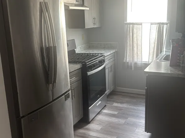 418 Anthony St #1, Fall River, MA 02721