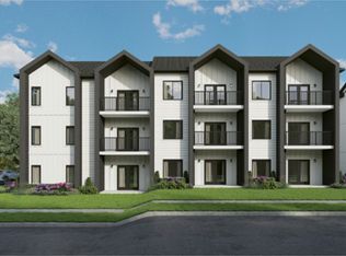 319 Sycamore Dr #160, West Branch, IA 52358