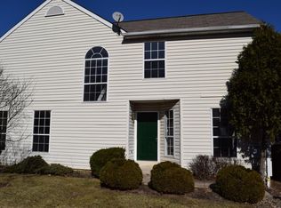 53 Village Dr, Schwenksville, PA 19473