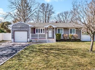 1522 Chicago Ave, Bay Shore, NY 11706