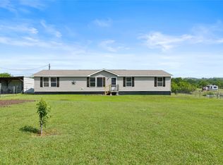 566 Hilltop Trl, Rhome, TX 76078