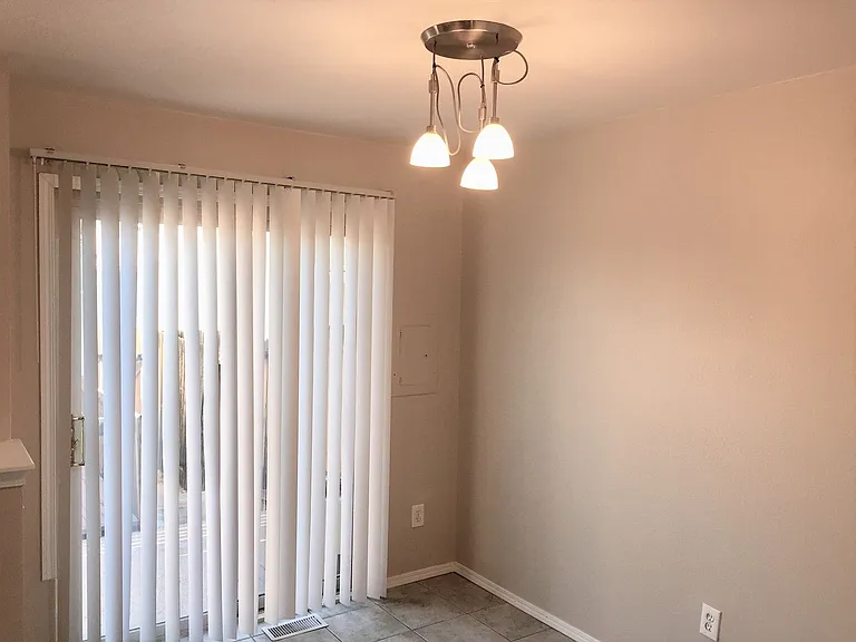 8084 Lexington Park Dr — Photo 8