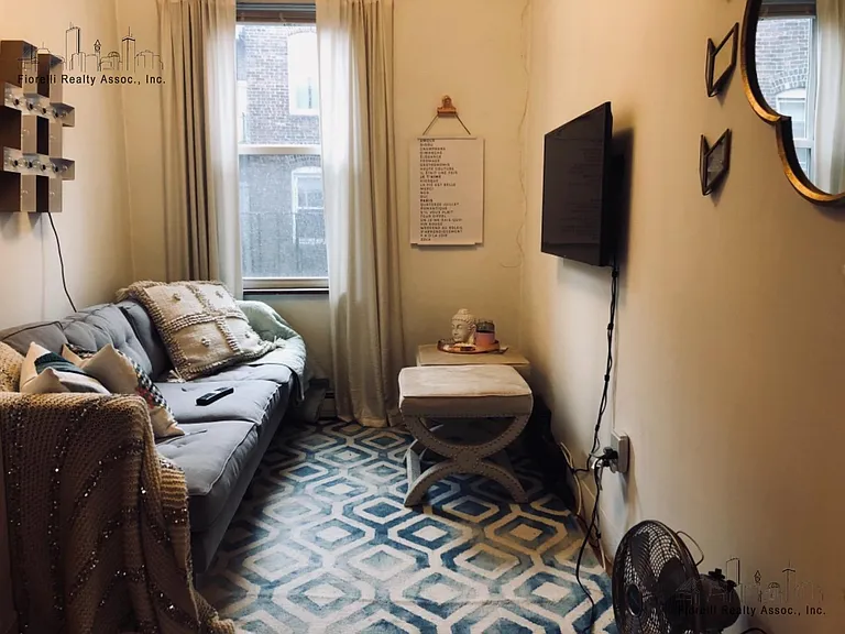 Margaret St — Photo 6
