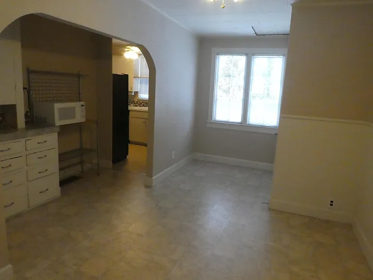 2333 SE Tacoma St — Photo 6