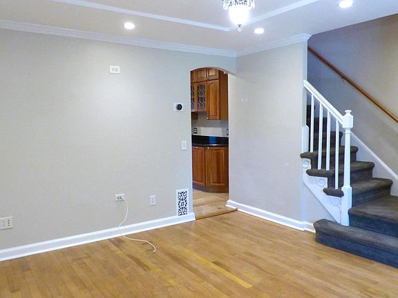 2nd image of 1734 Price St