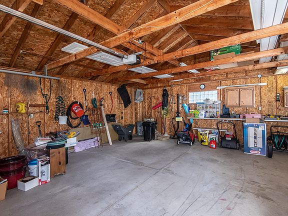 5th image of 1417 Manistique Ave