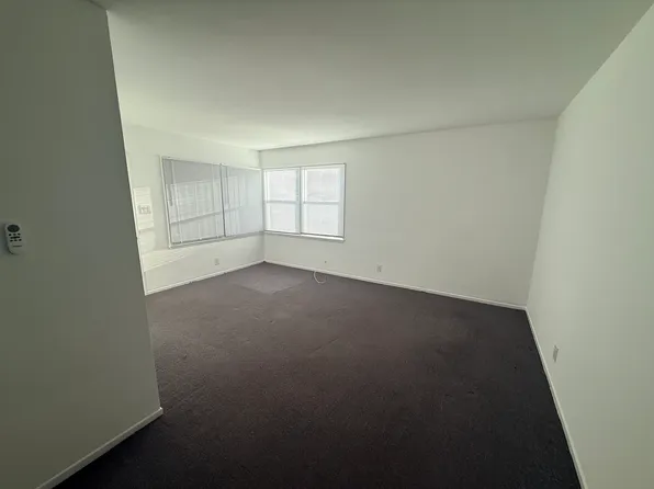 824 Wellesley Ave #1, Los Angeles, CA 90049