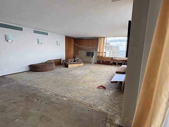 4th image of 1300 N Lake Shore Dr APT 30D