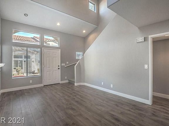 3rd image of 6929 Coral Rock Dr