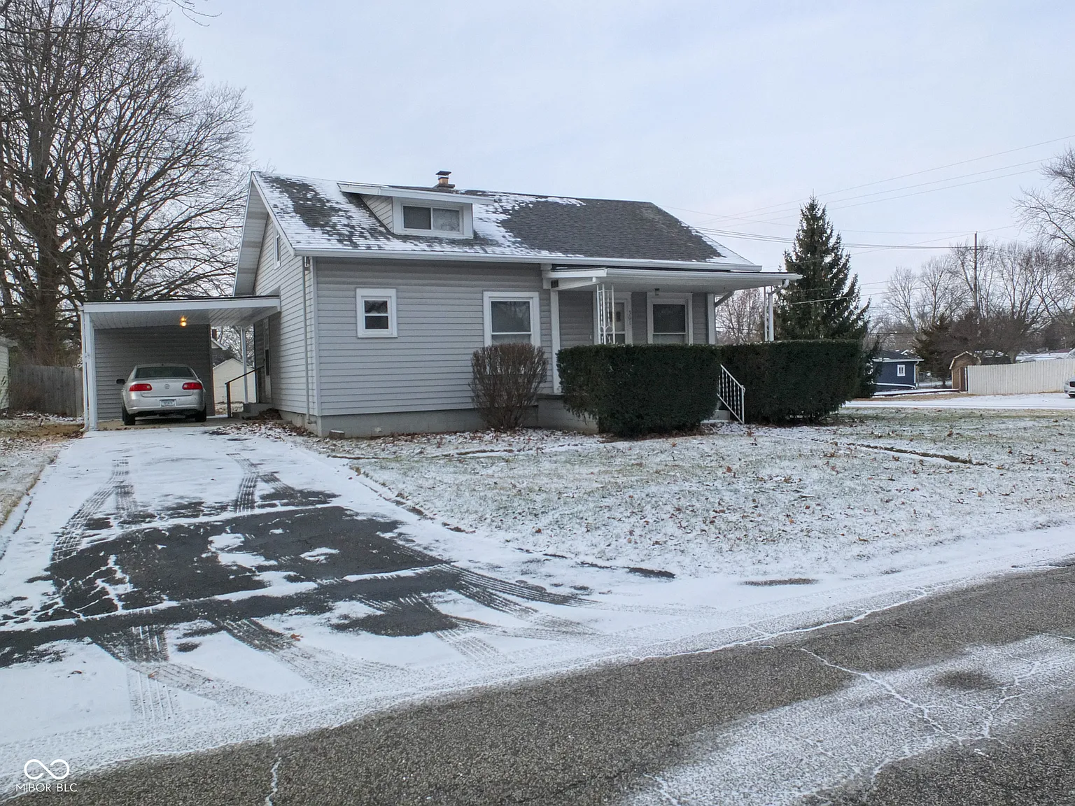 501 S Grace Ave photo 1