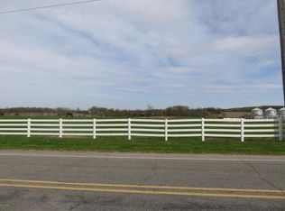 19422 Cleveland Ave, Galien, MI 49113