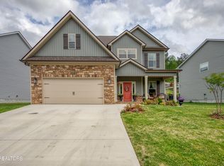 1152 Madison Oaks Rd, Knoxville, TN 37924