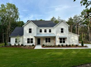 1801 Vandergriff Rd, Signal Mountain, TN 37377