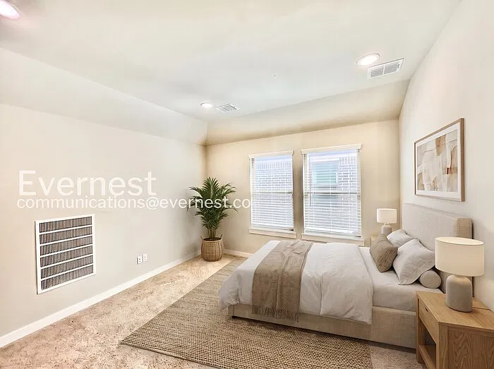 4 bed, 3.5 bath, 2550 sqft, $2,590 — Photo 3