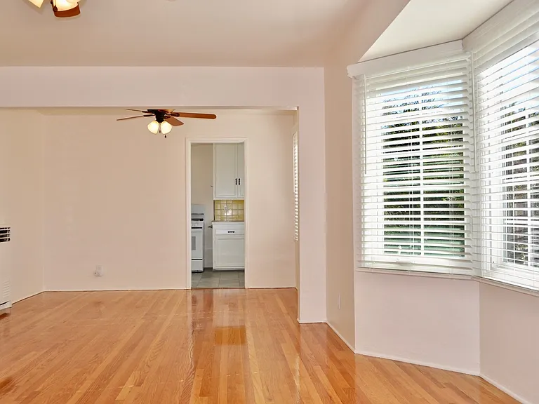 3407 Union St — Photo 4