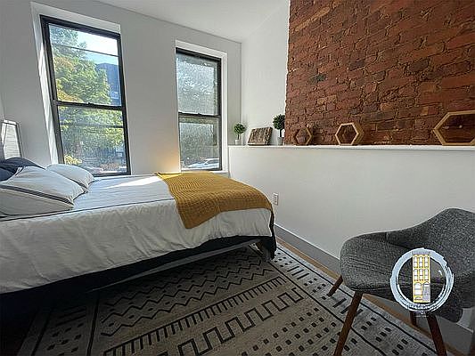 2nd image of 481 Chauncey St #1FF