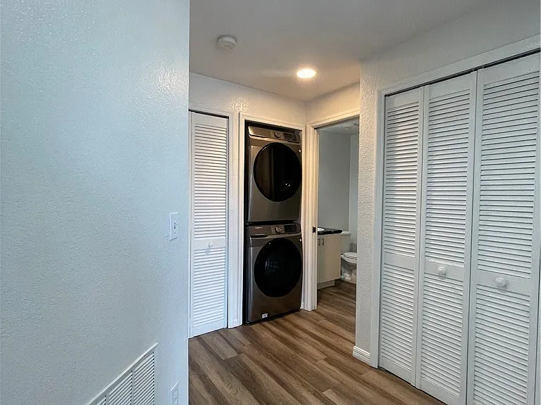 8555 Bernwood Cove Loop #112 — Photo 43
