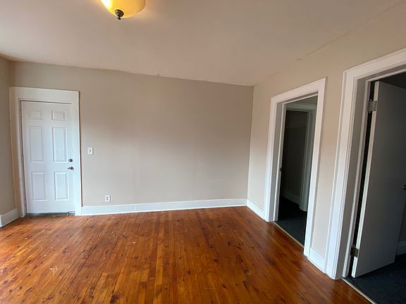 5th image of 1834 Seneca St #3