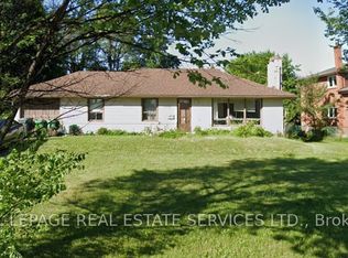 2556 Burslem Rd, Mississauga, ON L5A2R6