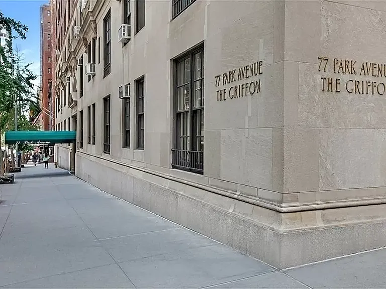 77 Park Ave #11H — Photo 1