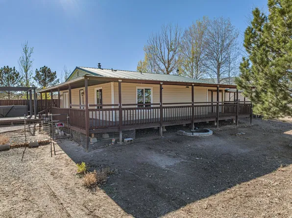 915 Bradley Ave, Spring Creek, NV 89815
