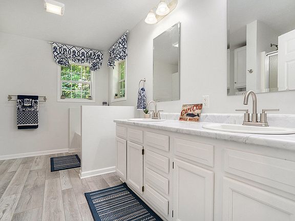 3rd image of 11061 Treimanis Way