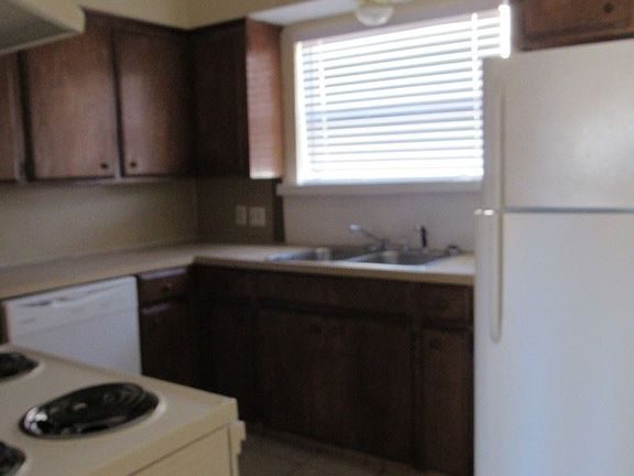 5th image of 902 NE Tortoise Dr APT A