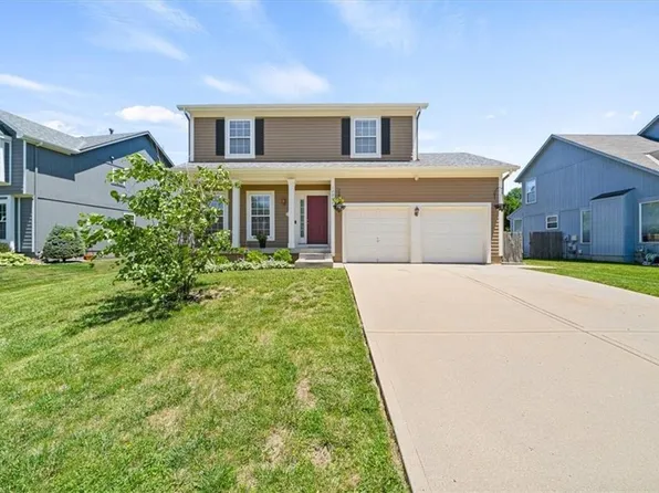 12001 S Troost St, Olathe, KS 66061