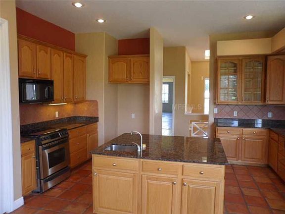 4th image of 1512 Hanna Pond Ln