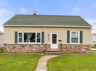 208 E 2nd St, Kimberly, WI 54136