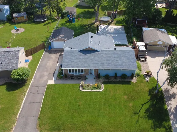 3680 Fairlane St, White Bear Lake, MN 55110
