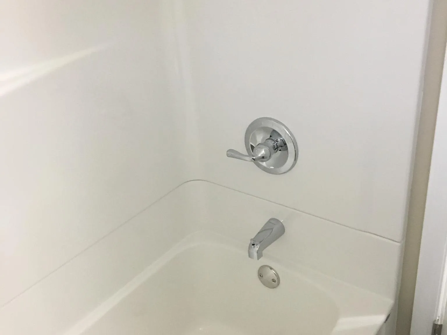 2 bed, 864 sqft, $1,300 — Photo 3