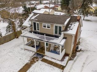 816 E Commerce St, Milford, MI 48381