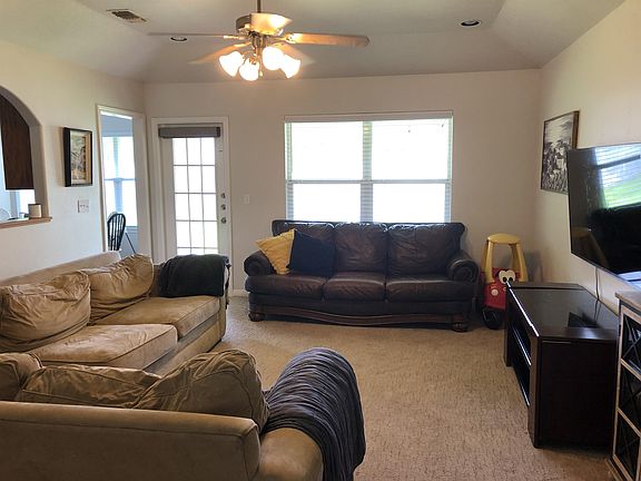 3rd image of 1639 Sunview Cir