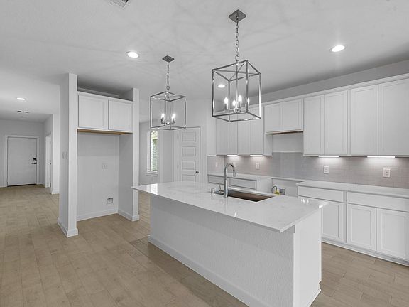 3rd image of 76 Shining Point Dr